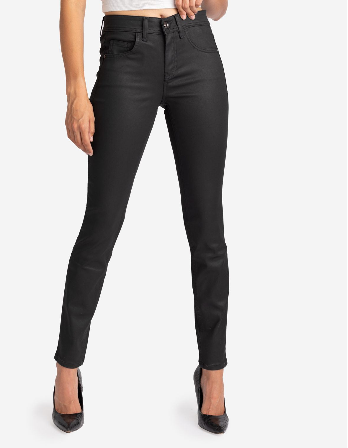 Jesienny must have – „skórzane” spodnie